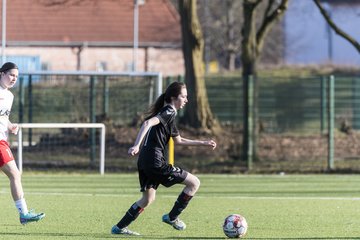 Bild 121 - wBJ SV Wahlstedt - SV Henstedt Ulzburg : Ergebnis: 0:1